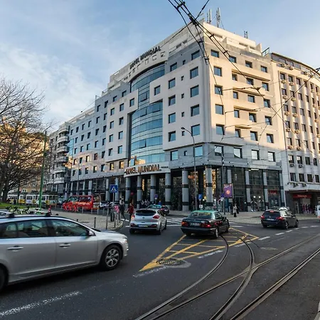 Lovelystay - 2bdr Downtown W/terrace * Lissabon