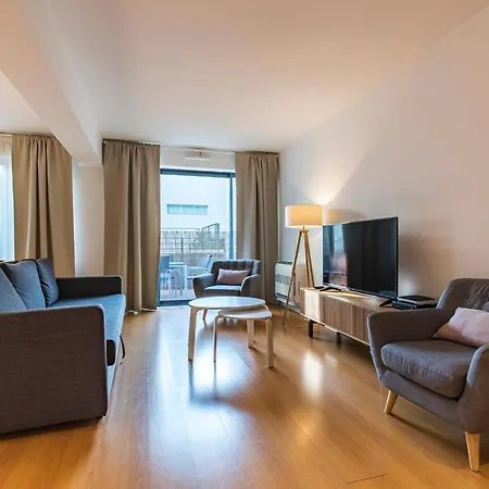 公寓 Lovelystay - 2bdr Downtown W/terrace *