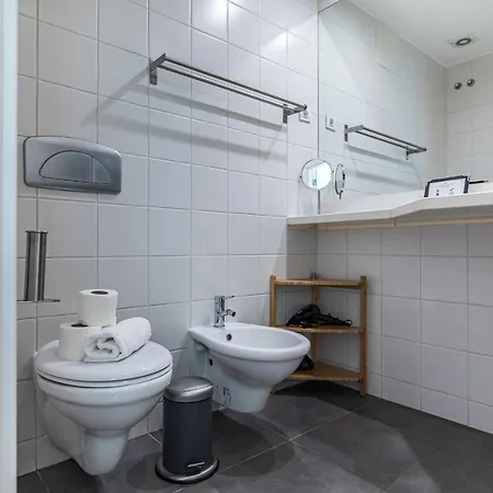 Lovelystay - 2bdr Downtown W/terrace * Lisboa