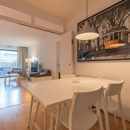 公寓 Lovelystay - 2bdr Downtown W/terrace Lisboa