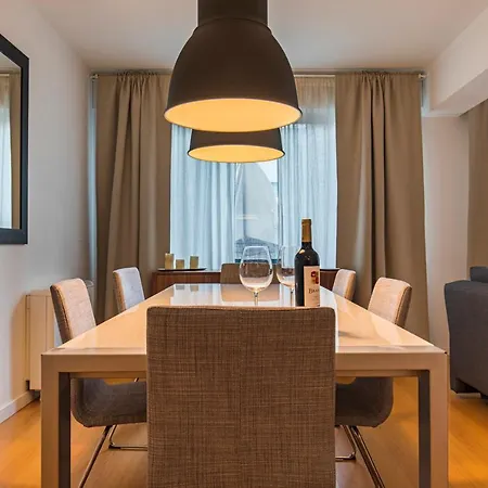 Lovelystay - 2bdr Downtown W/terrace Appartement